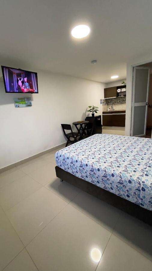Sea Life Apartamentos En Via Principal Centro Y San Luis San Andres  Exterior photo