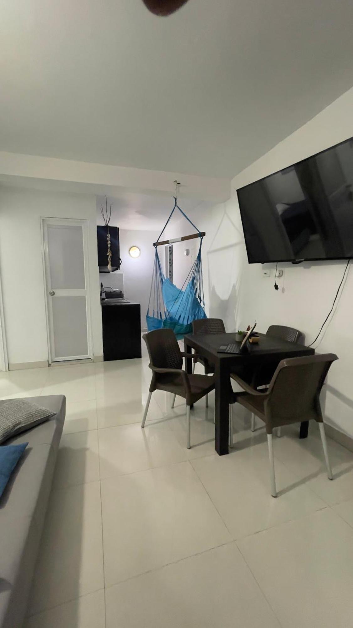Sea Life Apartamentos En Via Principal Centro Y San Luis San Andres  Exterior photo